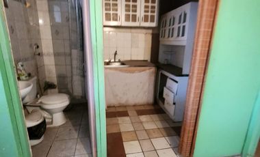 VENDE CASA  ESQUINA  A 2 CUADRAS  DE  SANTA RAQUEL