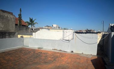 Departamento Tipo Casa en alquiler en Sarandi Este