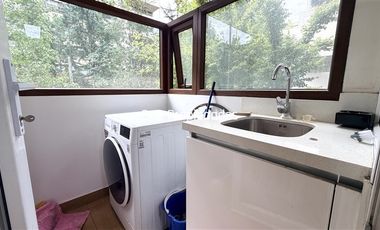 Departamento en Venta en Las Hualtatas / San Damián | venta Departamento 2D2B 2 Est y Bod con terraza | Vitacura