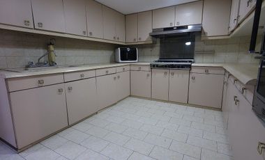 Extraordinaria casa en Venta, gran terreno - Paseos de Churubusco.