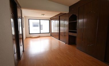 Extraordinaria casa en Venta, gran terreno - Paseos de Churubusco.