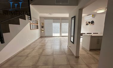 Casa en RENTA en fraccionamiento con cancha de pádel en Zona Reliz