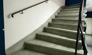 Inmueble comercial sobre Avenida principal Lanus Oeste