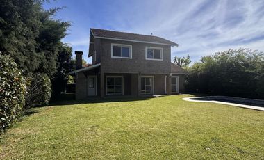 CASA EN ALQUILER ACACIAS BLANCAS
