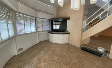 Casa en alquiler para fines comerciales