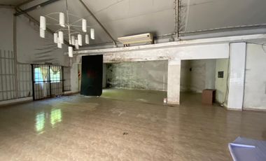 Casa en alquiler para fines comerciales