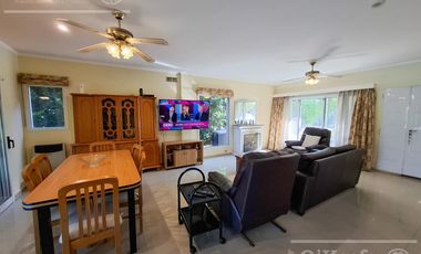 Casa en venta en barrio Las Acacias, Hudson. Con escritura. Apta crédito!