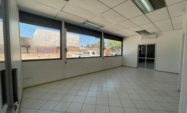 AMPLIA OFICINA SALA DE REUNIONES  ETC ZONA CENTRO