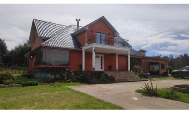 PICHIQUILLAIPE CASA 360 M2 EN PARCELA DE 6840 M2 PUERTO MONTT
