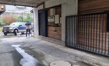 ARRIENDO COMERCIAL 200M2 CON ESTACIONAMIENTOS