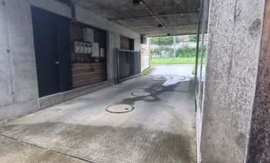 ARRIENDO COMERCIAL 200M2 CON ESTACIONAMIENTOS