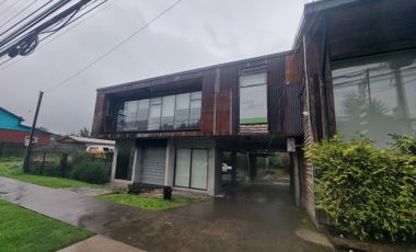 ARRIENDO COMERCIAL 200M2 CON ESTACIONAMIENTOS