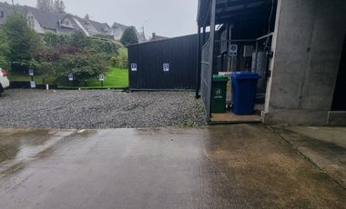 ARRIENDO COMERCIAL 200M2 CON ESTACIONAMIENTOS