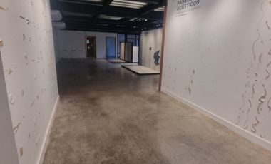 ARRIENDO COMERCIAL 200M2 CON ESTACIONAMIENTOS