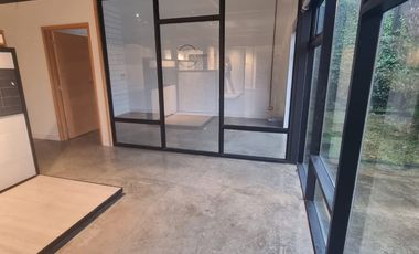 ARRIENDO COMERCIAL 200M2 CON ESTACIONAMIENTOS