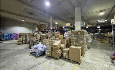 BODEGA CON OFICINA CURUNDU AVE. FRANGIPANI VENTA