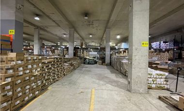 BODEGA CON OFICINA CURUNDU AVE. FRANGIPANI VENTA