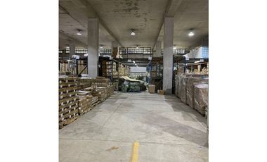 BODEGA CON OFICINA CURUNDU AVE. FRANGIPANI VENTA