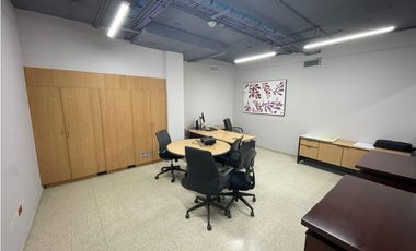 BODEGA CON OFICINA CURUNDU AVE. FRANGIPANI VENTA