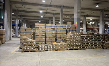 BODEGA CON OFICINA CURUNDU AVE. FRANGIPANI VENTA