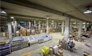 BODEGA CON OFICINA CURUNDU AVE. FRANGIPANI VENTA