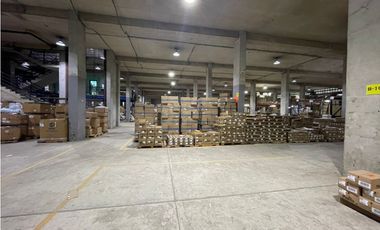 AVE. FRANGIPANI CURUNDU BODEGA CON OFICINA VENTA