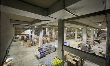AVE. FRANGIPANI CURUNDU BODEGA CON OFICINA VENTA