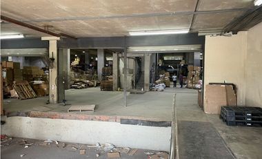 AVE. FRANGIPANI CURUNDU BODEGA CON OFICINA VENTA