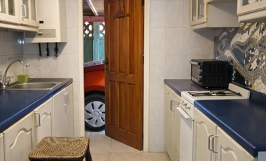 CASA FAMILIAR CON PATIO Y QUINCHO EN VILLA EL BOSQUE
