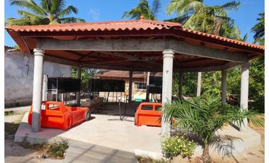 VENDO CASA CORONADO
