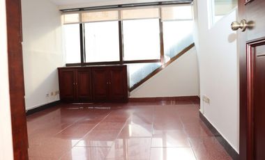 VENDO OFICINA AVENIDA BALBOA TORRE BAC