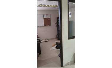 VENDO LOCALES COMERCIALES PARQUE LEFEVRE