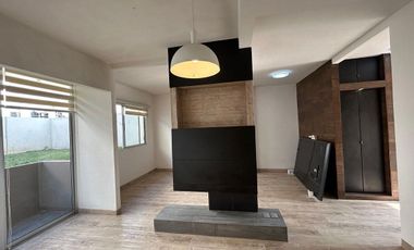 Casa en Renta  Bosque real con jardín 28 mil mensuales 3 rec