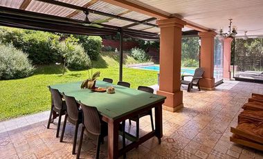 CASA 5 AMBIENTES EN VENTA, BARRIO LA CODORNIZ, LOS CARDALES