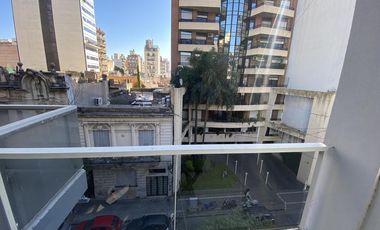 Impecable Oficina zona centro de Rosario, excelentes terminaciones !