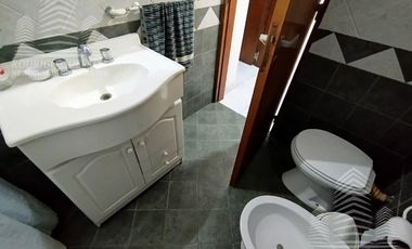 Exclusiva casa en La Lucila del mar .