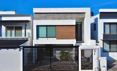 Casa en Venta en Nuevo Vallarta con alberca privada cerca de playa