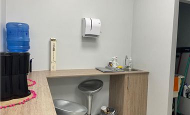 Alquilo local comercial