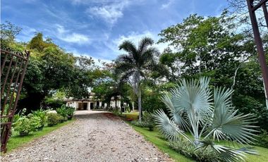 Se Vende Hermosa Casa en El Barrero hacia Churuquita Grande, Coclé