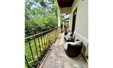 Se Vende Hermosa Casa en El Barrero hacia Churuquita Grande, Coclé