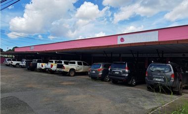 VENDO Plaza comercial en Aguadulce