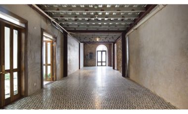 Casa Bandera - Apartamentos y Locales Comerciales en Casco Viejo