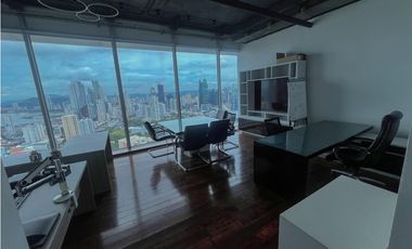 VENTA / ALQUILER – Oficina amoblada en Torre Oceania