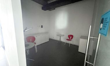 VENTA / ALQUILER – Oficina amoblada en Torre Oceania