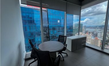 VENTA / ALQUILER – Oficina amoblada en Torre Oceania