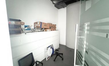 VENTA / ALQUILER – Oficina amoblada en Torre Oceania