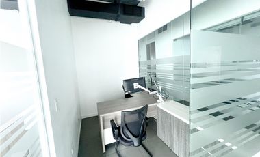 VENTA / ALQUILER – Oficina amoblada en Torre Oceania