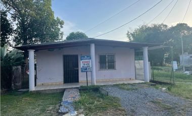 Propiedad en venta  Calle C Sur entre Avenida 4 y 5 Oeste