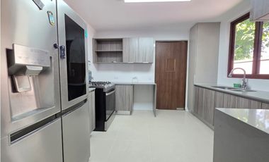 VENTA DE CASA EN PH GARDENIAS, BRISAS DEL GOLF