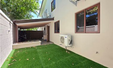 VENTA DE CASA EN PH GARDENIAS, BRISAS DEL GOLF